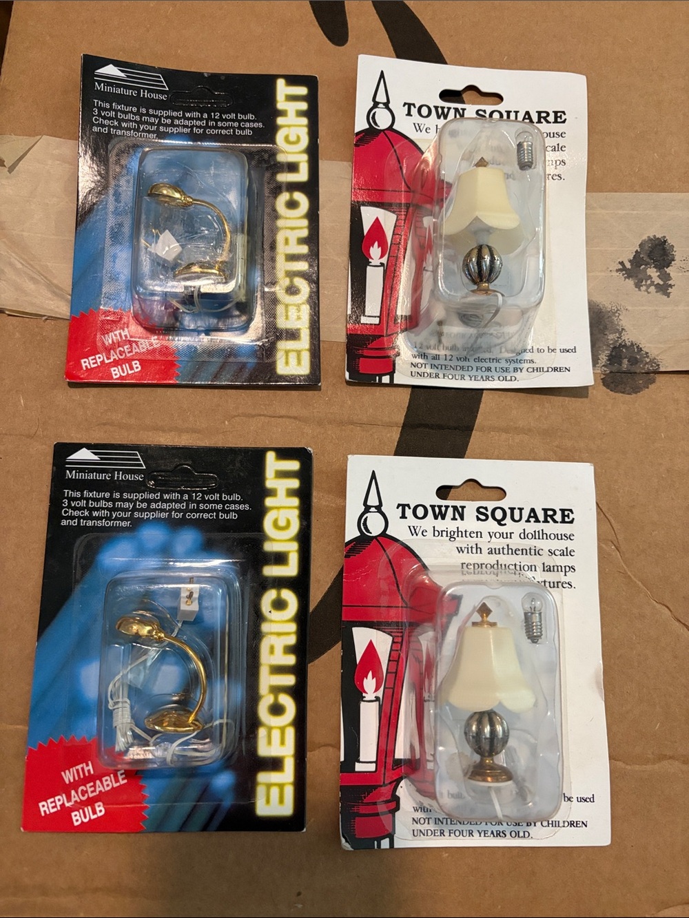 Town Square & Miniature House Dollhouse Electric Lamp Assortment - White/Gold